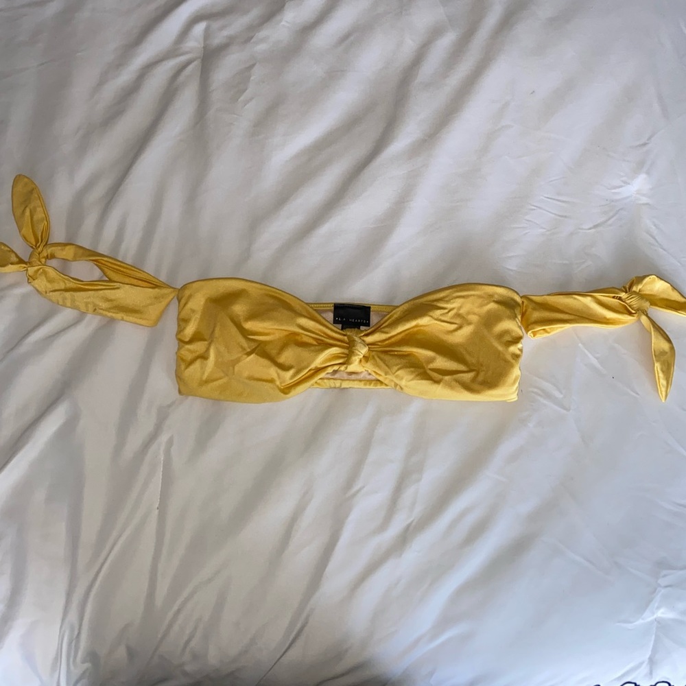 Pacsun (LA Hearts) off the shoulder bikini top